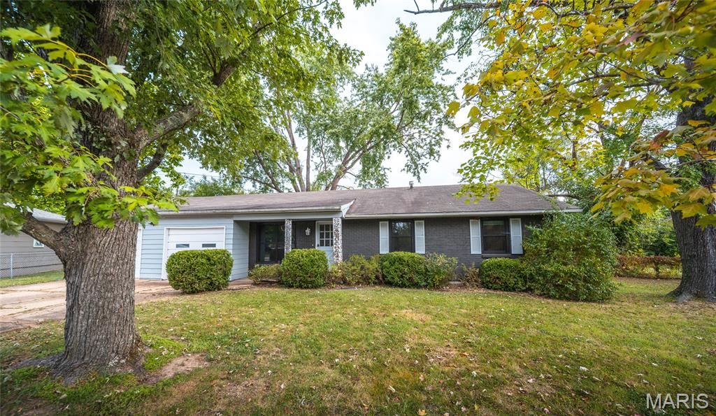 5 Redbud Lane Property Photo 1