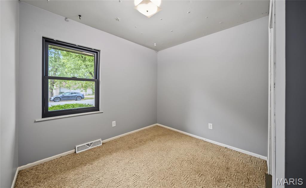 5 Redbud Lane Property Photo 18