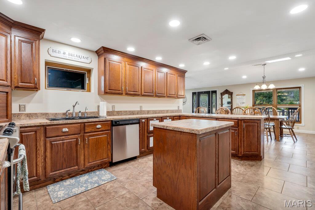 2160 Highway Property Photo 5