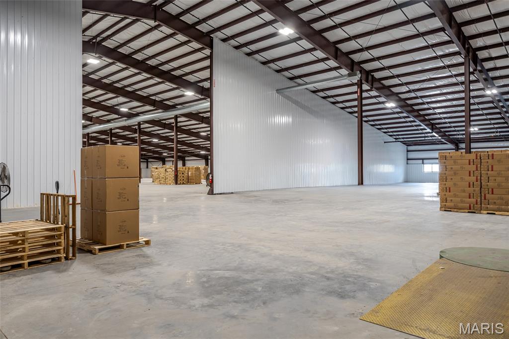 100 Industrial Drive Property Photo 17