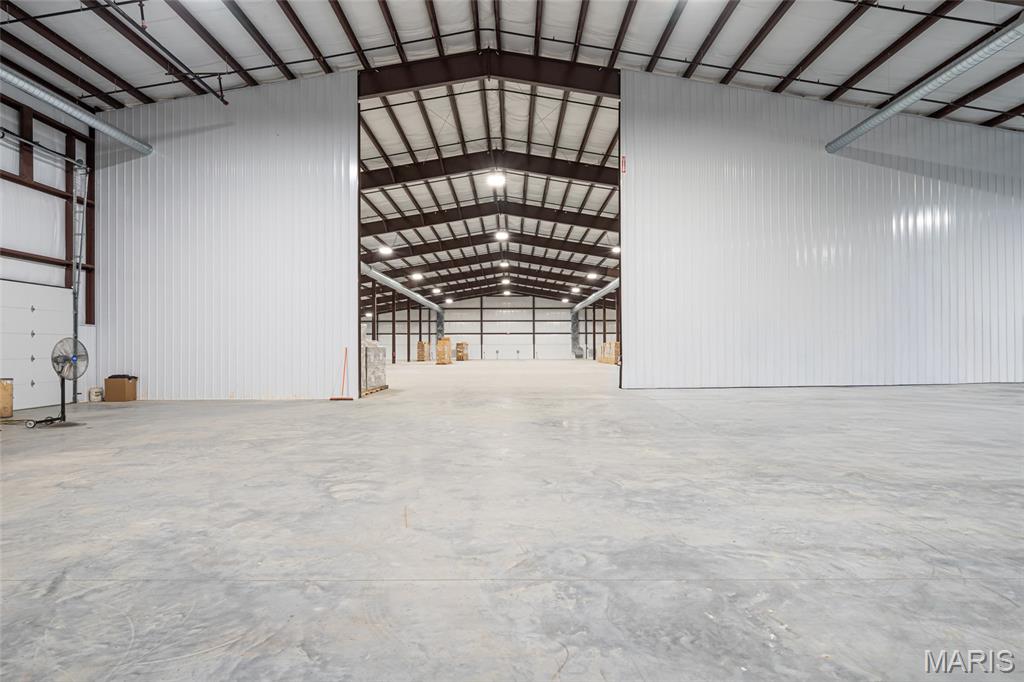 100 Industrial Drive Property Photo 23