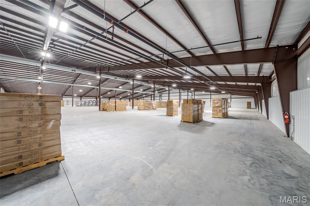 100 Industrial Drive Property Photo 24