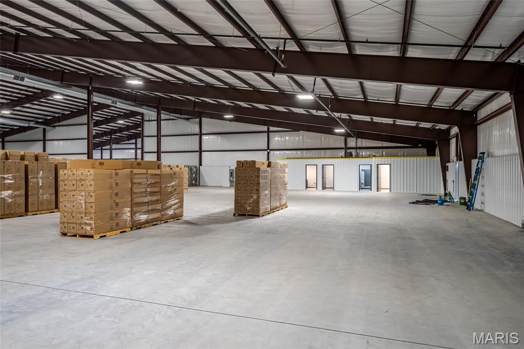 100 Industrial Drive Property Photo 28