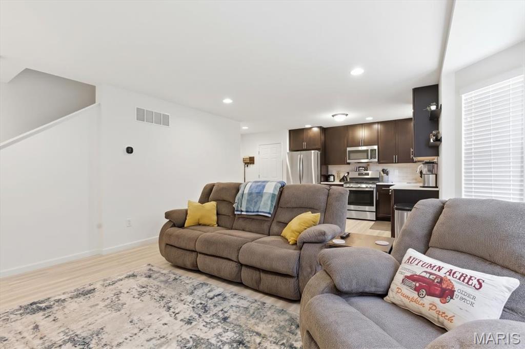 600 Summer Breeze Lane Property Photo 6