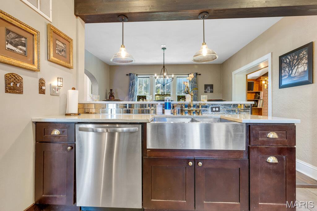 26063227 Property Photo 30