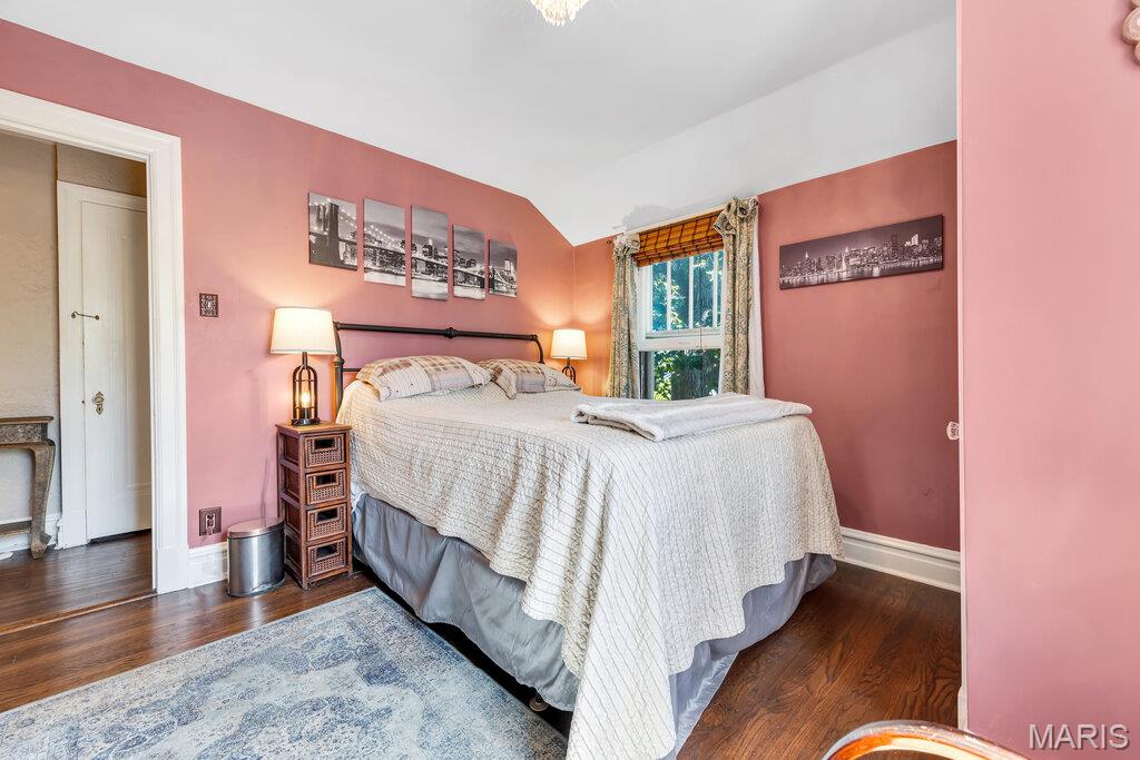 26063227 Property Photo 44