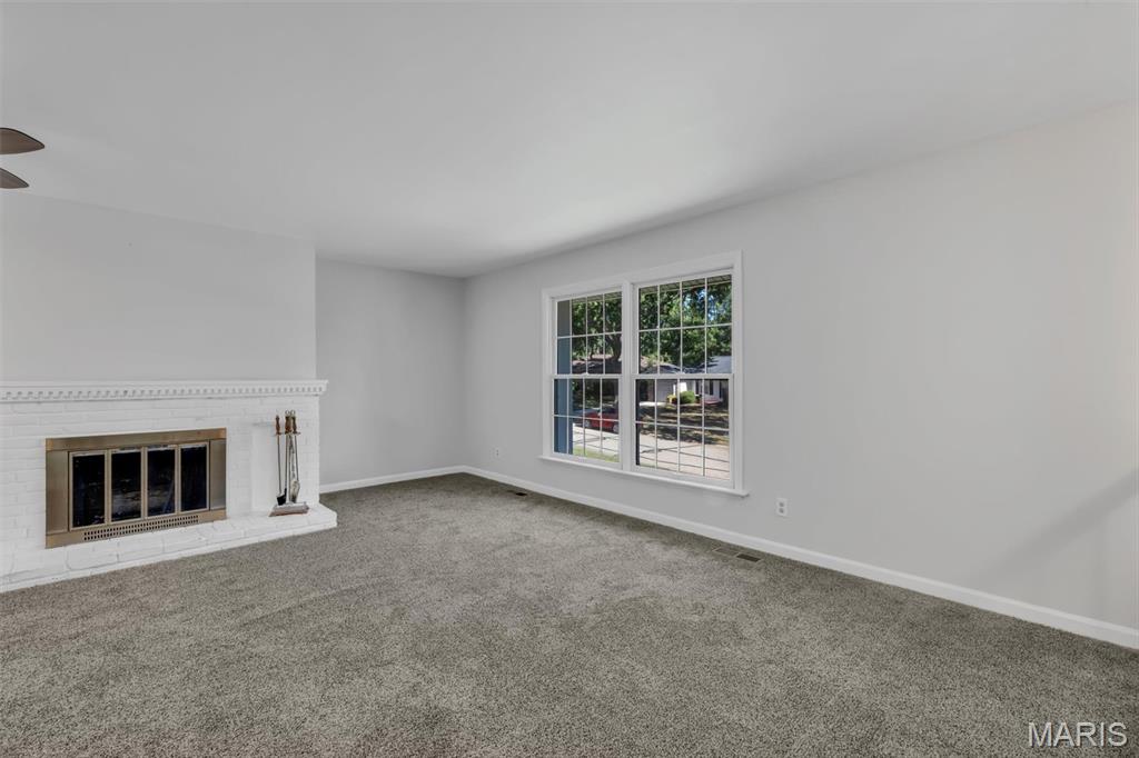 392 Genoa Drive Property Photo 3