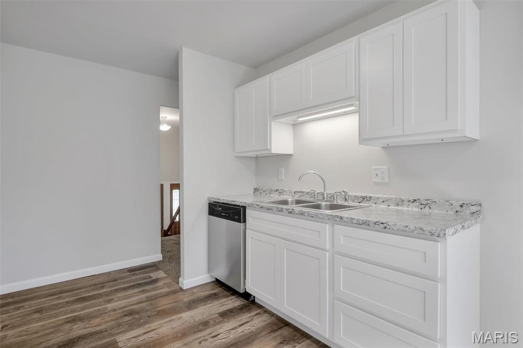 392 Genoa Drive Property Photo 10