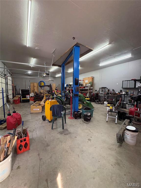 1100 State Highway B Property Photo 4