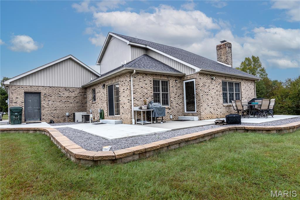 1100 State Highway B Property Photo 52