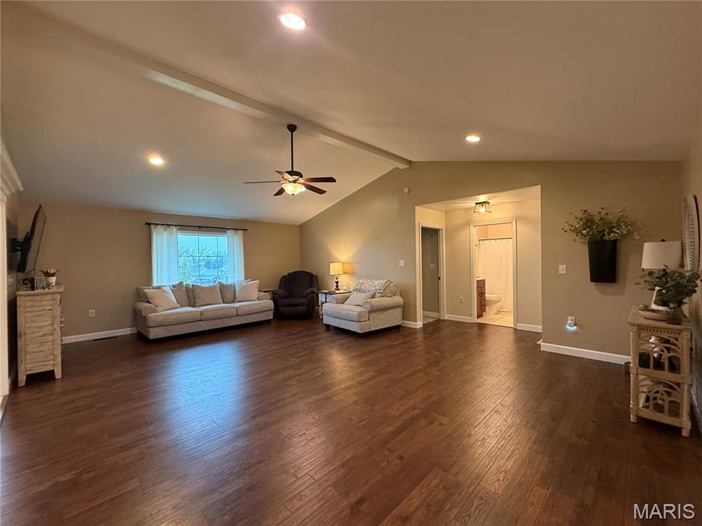 5752 Clear Creek Property Photo 3