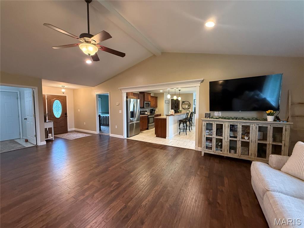 5752 Clear Creek Property Photo 4