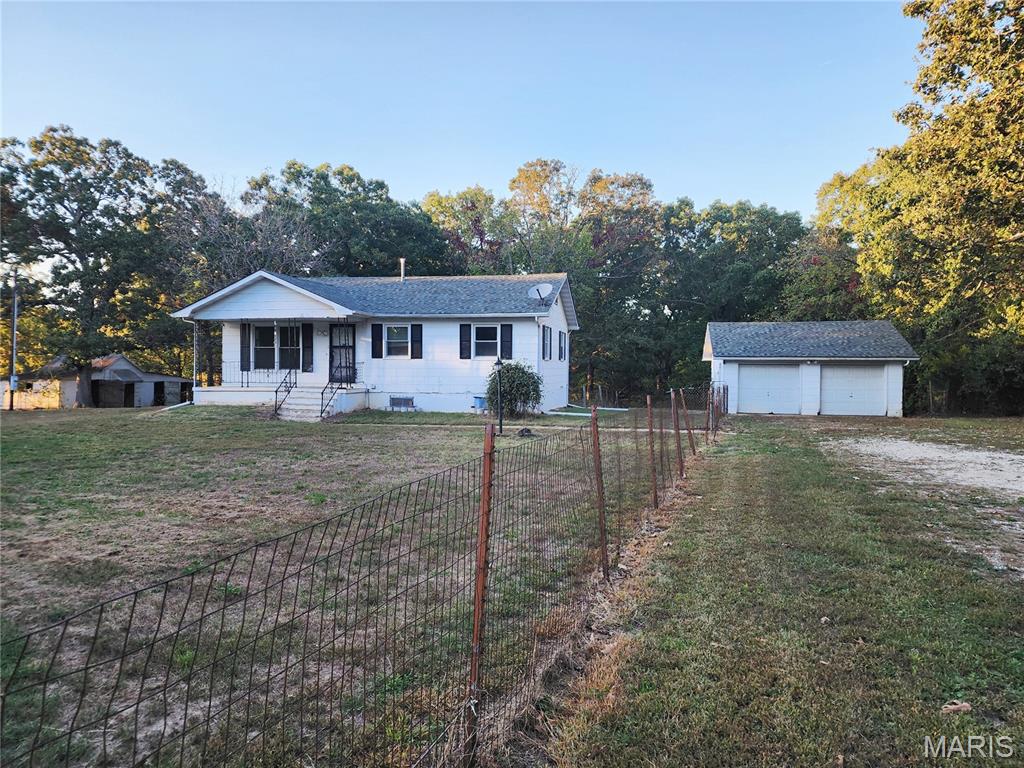 2699 Highway C Property Photo 2