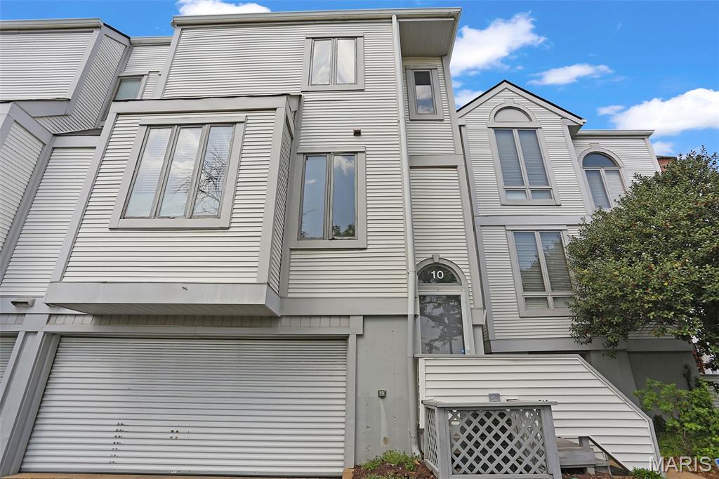 10 Columbus Square Drive Property Photo 3