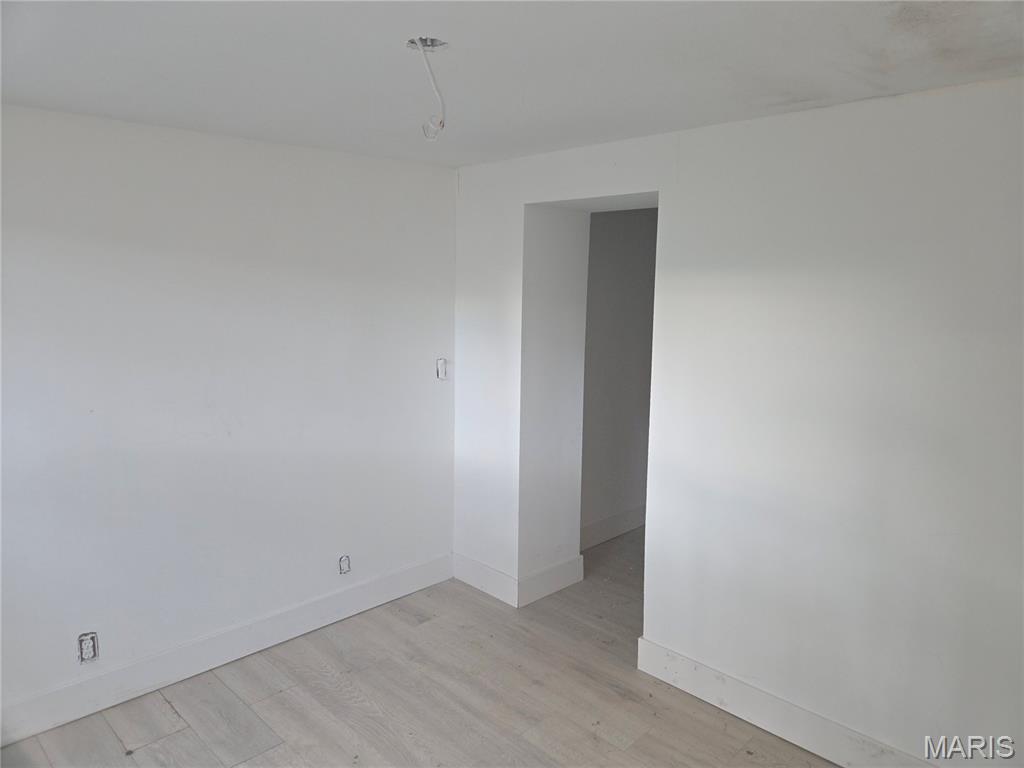 4452 S Compton Avenue Property Photo 8