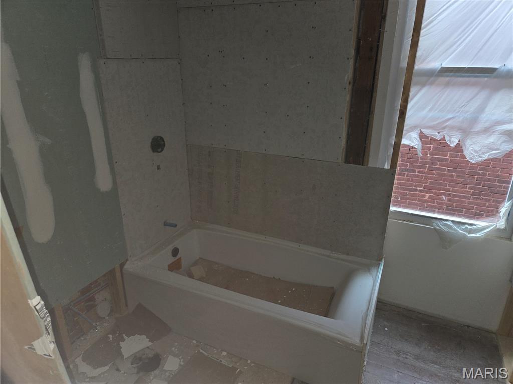 4452 S Compton Avenue Property Photo 13