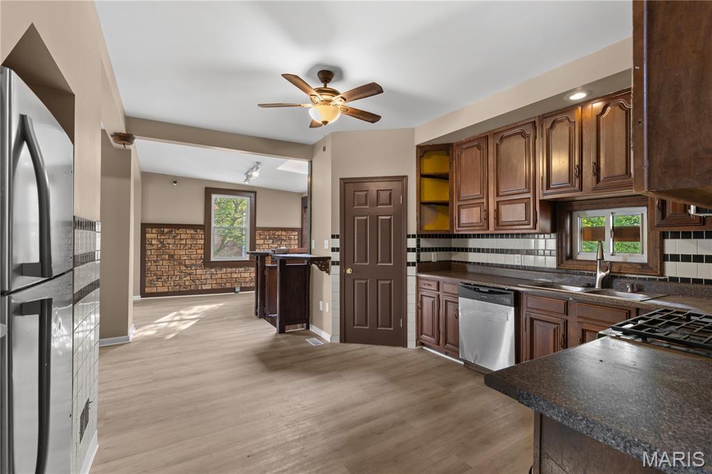 5129 S Compton Avenue Property Photo 8