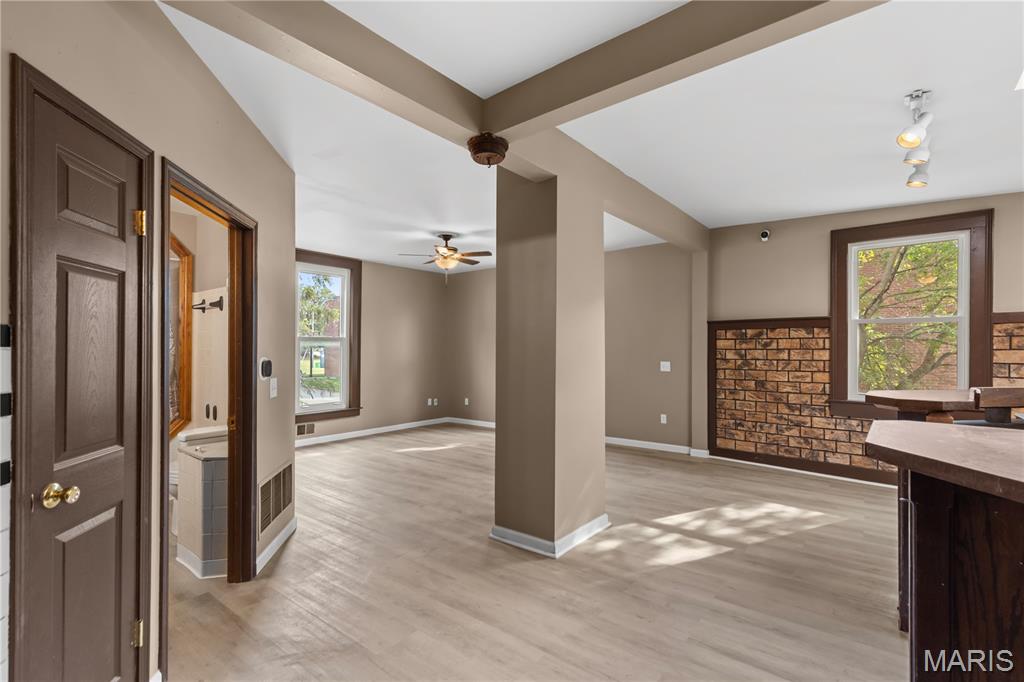 5129 S Compton Avenue Property Photo 10