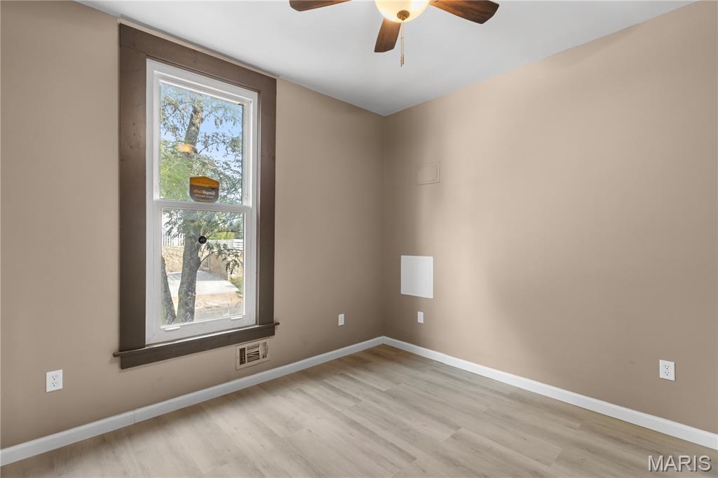 5129 S Compton Avenue Property Photo 13