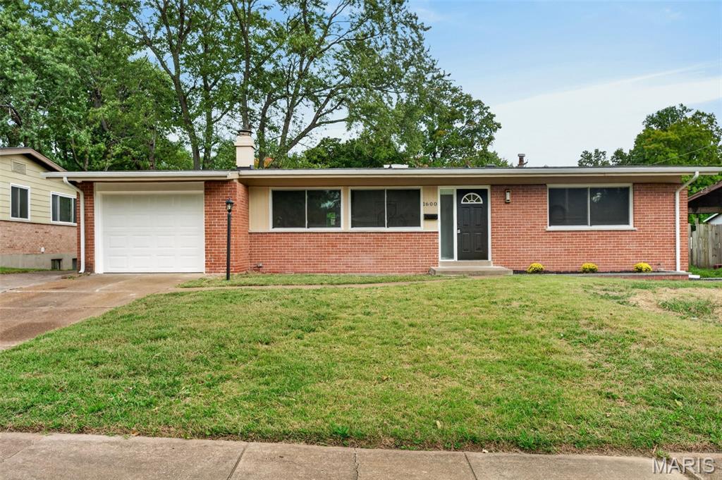1600 Gallant Fox Drive Property Photo 1