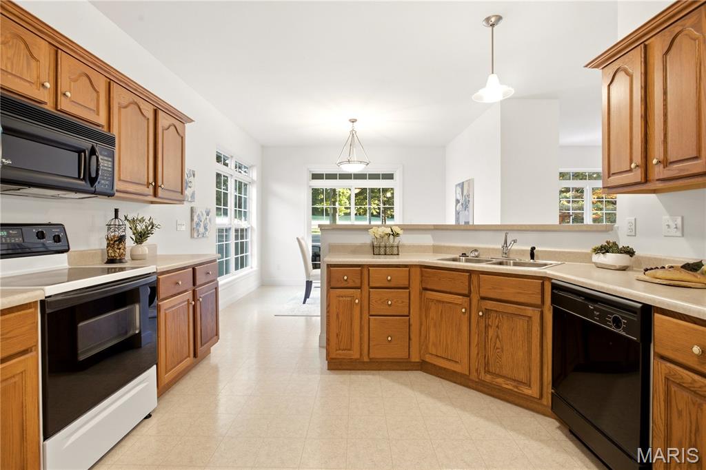 2450 Golden Bear Way 703a Property Photo 12