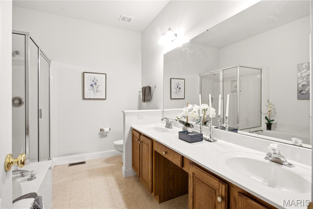 2450 Golden Bear Way 703a Property Photo 21