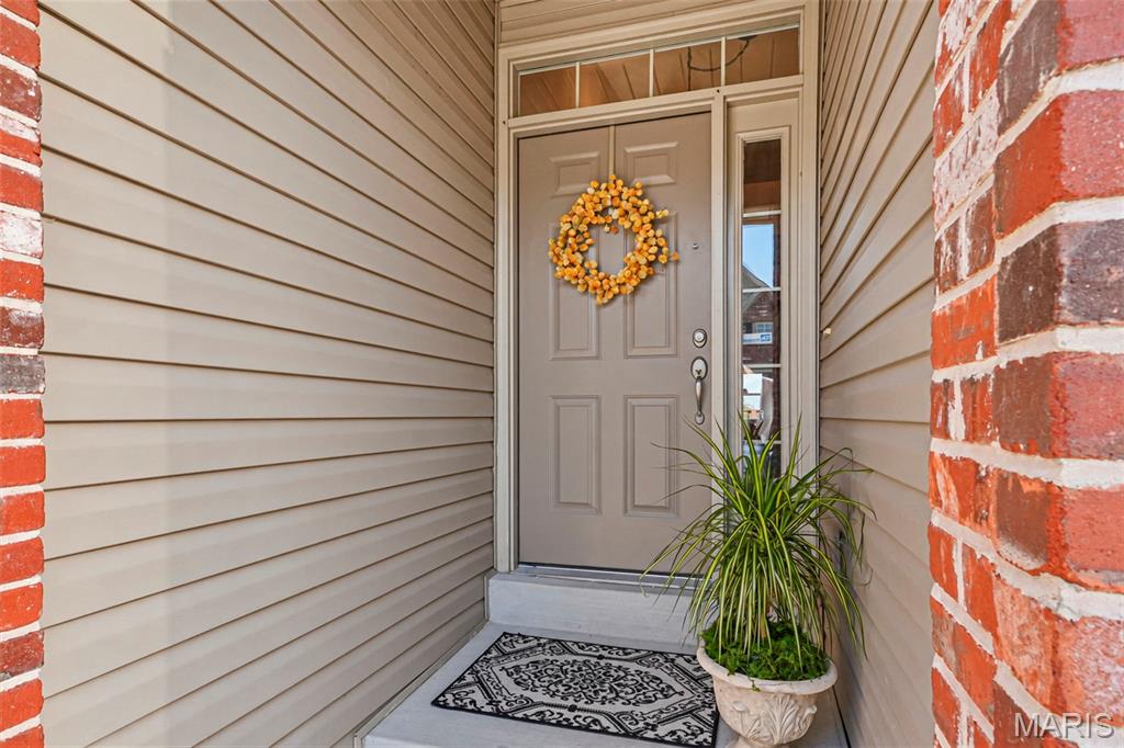 6108 Ivy Run Court Property Photo 3