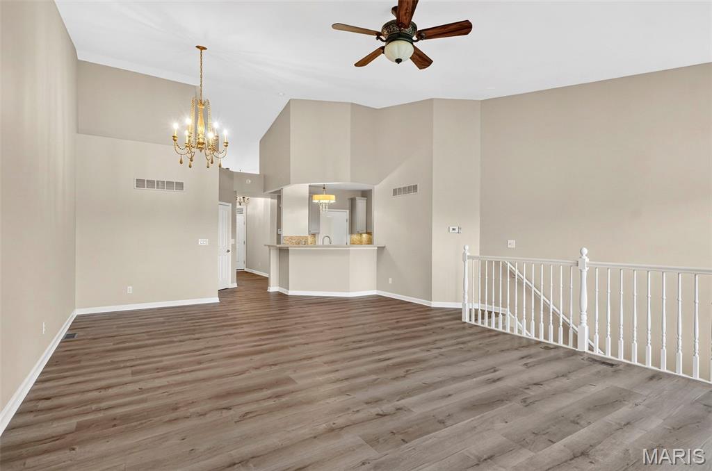 6108 Ivy Run Court Property Photo 5