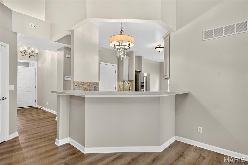6108 Ivy Run Court Property Photo 17