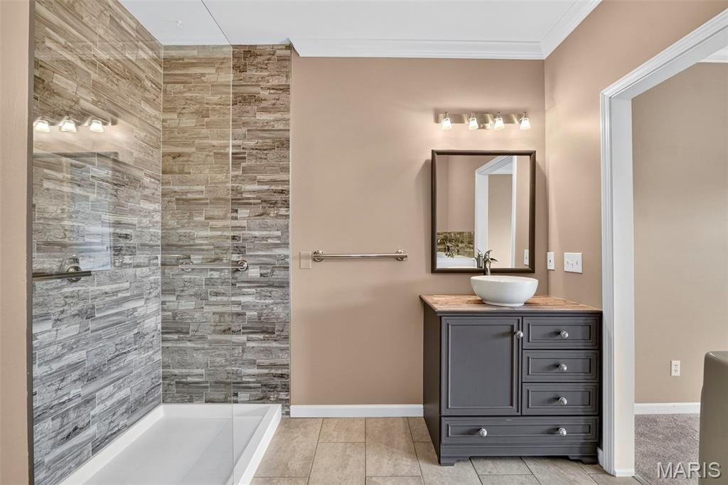 6108 Ivy Run Court Property Photo 23
