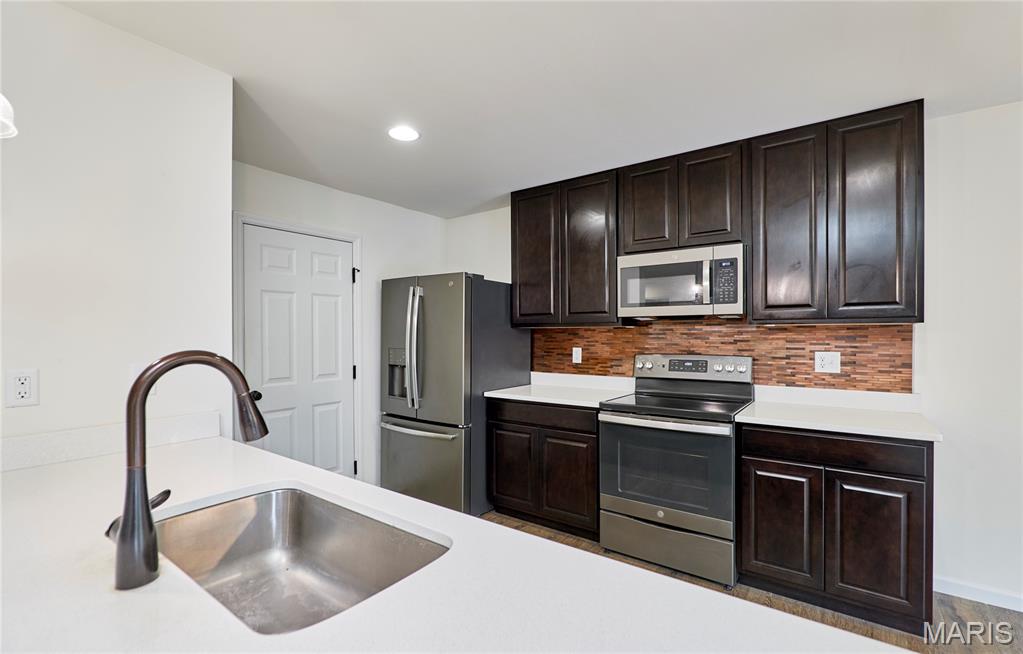 526 Brookside Forest Court Property Photo 15