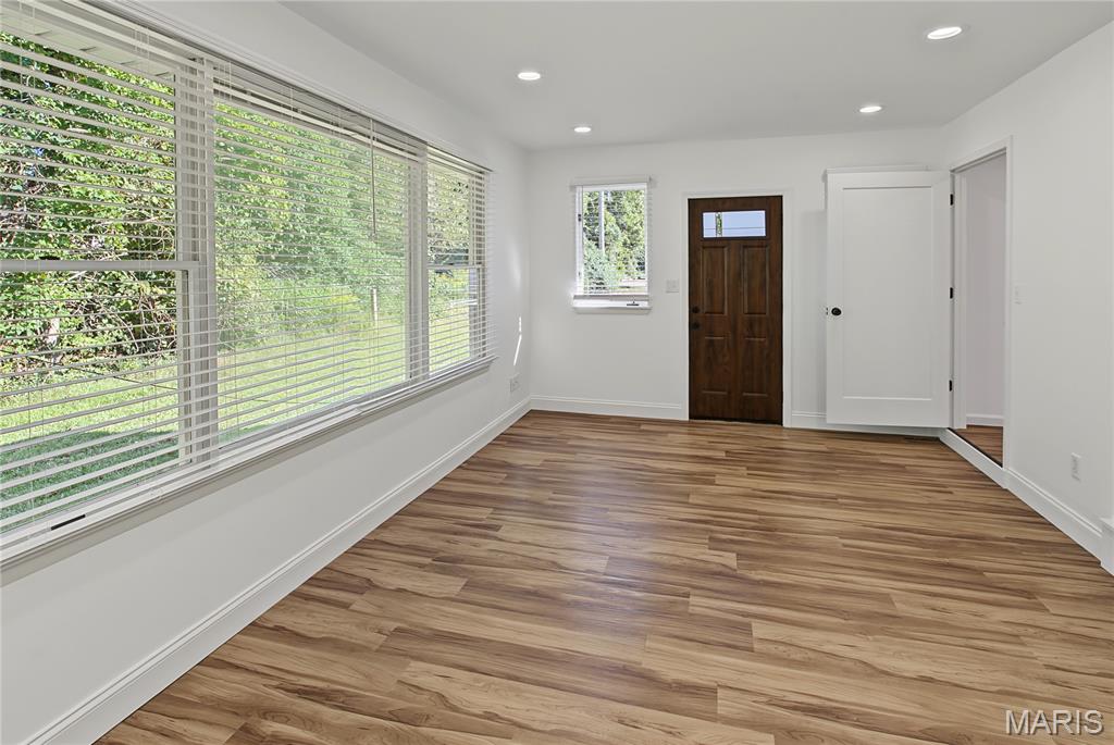 1000 Kingsway Drive Property Photo 14