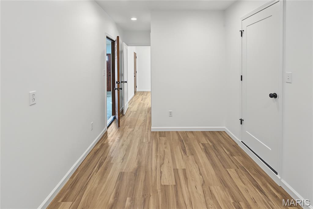1000 Kingsway Drive Property Photo 15