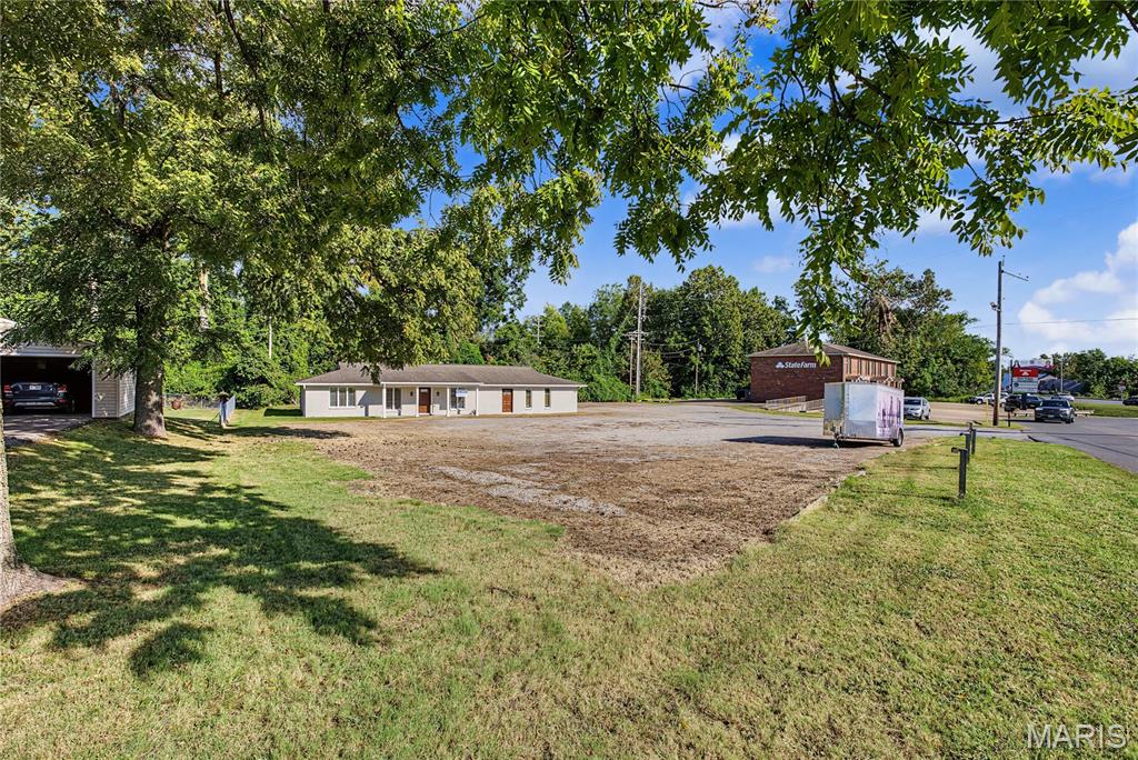 1000 Kingsway Drive 1 Property Photo 21