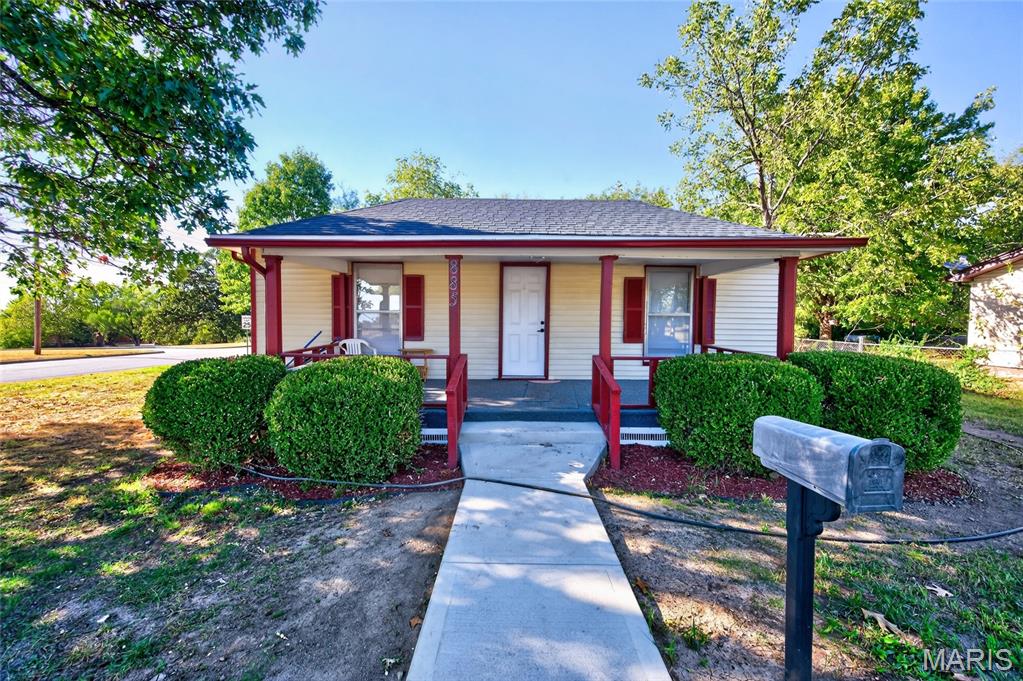 885 W 4th Street Property Photo 1