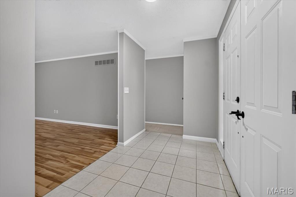 1438 Silverleaf Lane Property Photo 7