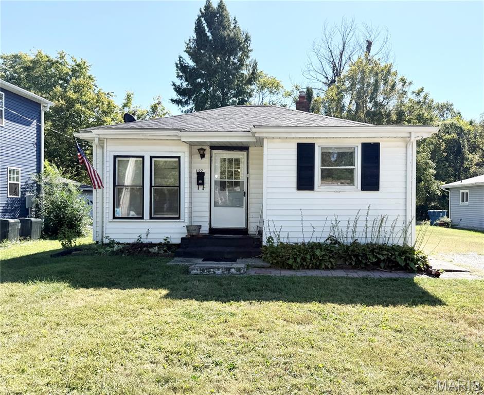 1122 Prickett Avenue Property Photo 1