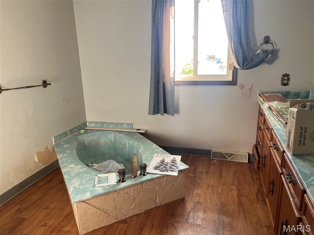 17112 Poppy Drive Property Photo 5