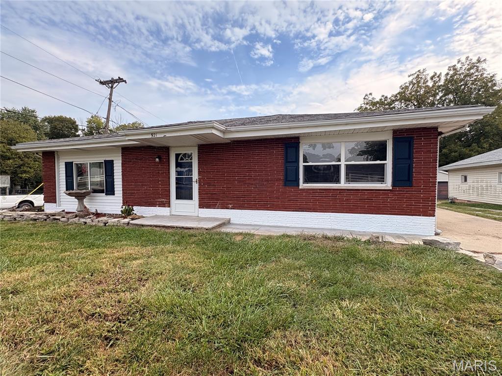 921 N Stanley Road Property Photo 1