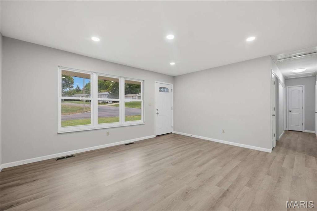 637 Norma Drive Property Photo 3