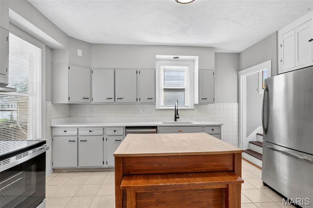5315 Blow Street Property Photo 10