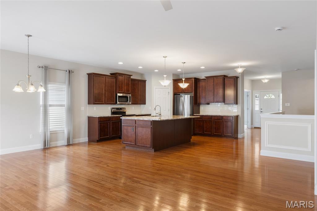 1247 Emerald Gardens Drive Property Photo 14