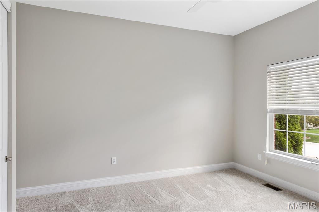 1247 Emerald Gardens Drive Property Photo 19