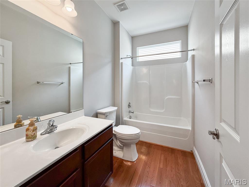 1247 Emerald Gardens Drive Property Photo 21
