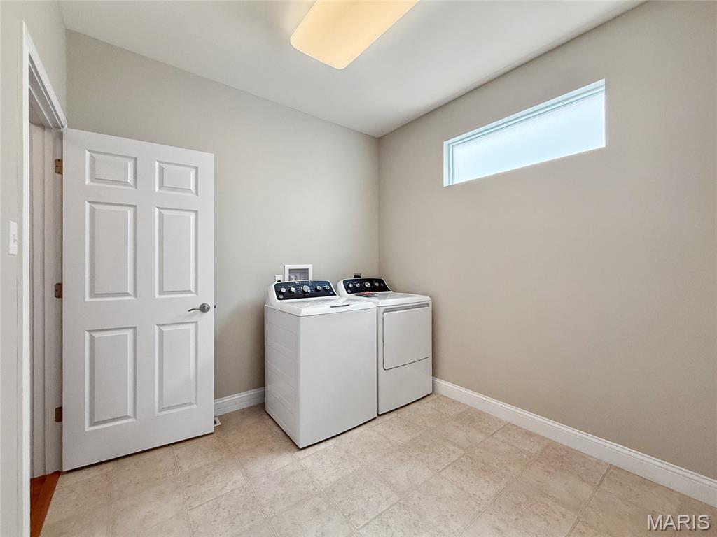 1247 Emerald Gardens Drive Property Photo 34