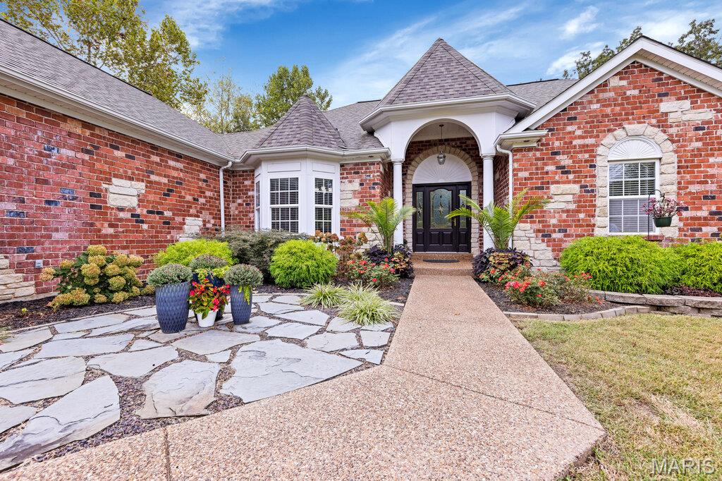 341 Mallard Pointe Boulevard Property Photo 3