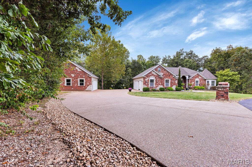 341 Mallard Pointe Boulevard Property Photo 4