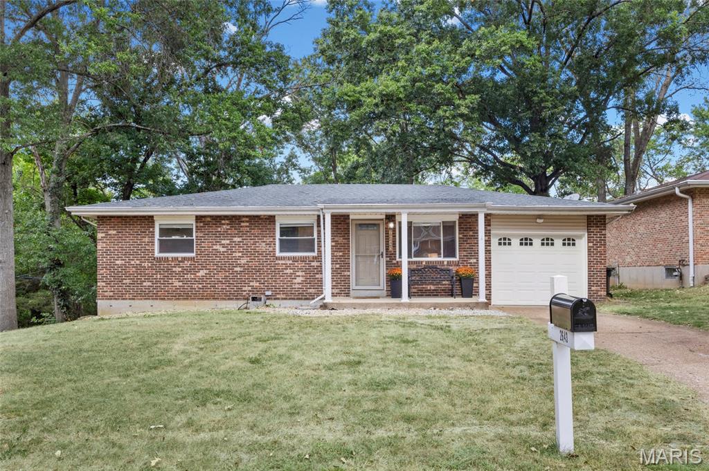 2643 Wessex Drive Property Photo 1