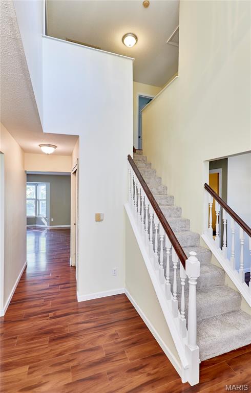 19 Kingsmont Court Property Photo 9