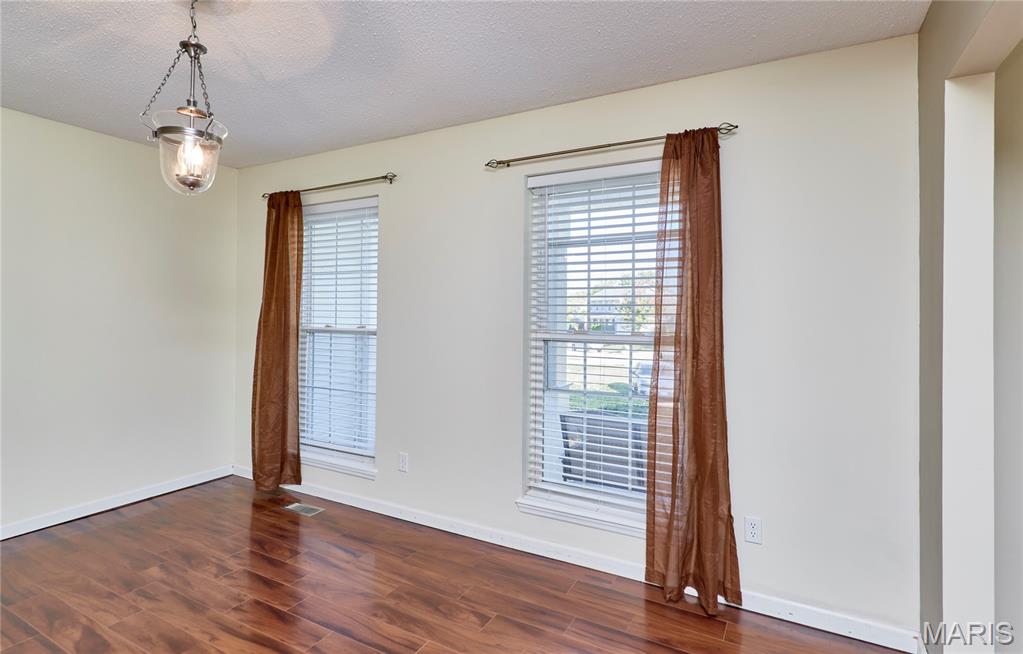 19 Kingsmont Court Property Photo 10